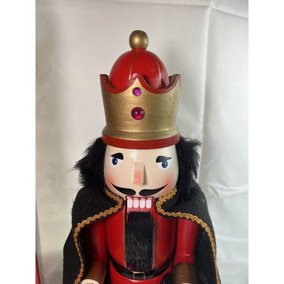Timeless Treasures 20" Deluxe Wooden‎ Nutcracker King W/Black Cape Handcrafted - Picture 2 of 7